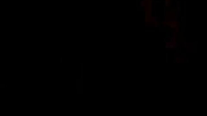 Əzələli bir qadın eynəkli bir Latınanı incə amcıqda sərt şəkildə sikir