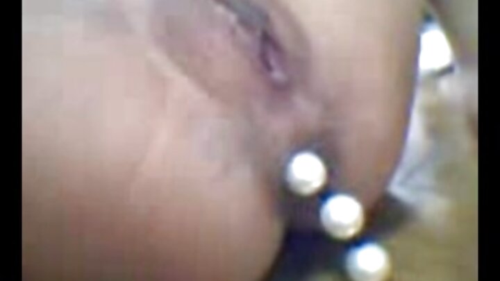 Seksual ana anal seksdən yaramaz oğlanı sikməkdən zövq alır