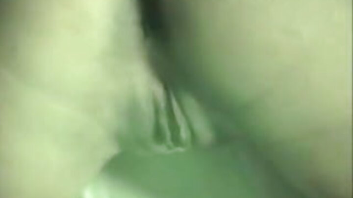 Mətbəxdə corab geyinmiş bir rus fahişəsini oral seksdən sonra sikmək