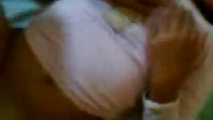 Ögey qız ögey atasından Onlyfans üçün onun şəkillərini çəkməsini istədi və sikildi