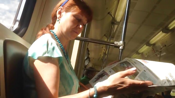 Təhsilində uğur qazanmaq üçün qız tələbələr lezbiyan sekslə məşğul olurlar