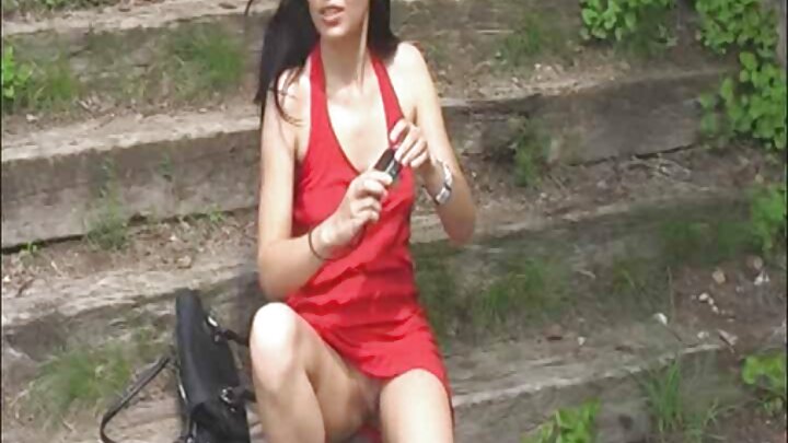Yetkin bir kişi gənc sevgilisini onunla cinsi əlaqəyə girməyə sövq etdi